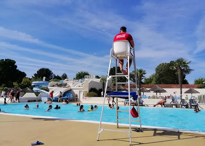 Kemping Mobil Le Rimbaud - 4/6 Pers - 2 Ch - 2 Sdb *